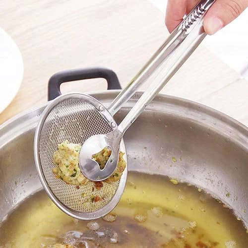 Multi-Functional 2 in 1 Stainless Steel Fry Tool Filter Spoon Strainer with Clip, Oil Frying BBQ Filter Mesh Strainer (Silver)